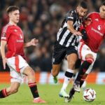 ثنائية أفريقية تمنح مانشستر يونايتد أول فوز في الدوري الأوروبي بقيادة فان نيستلروي